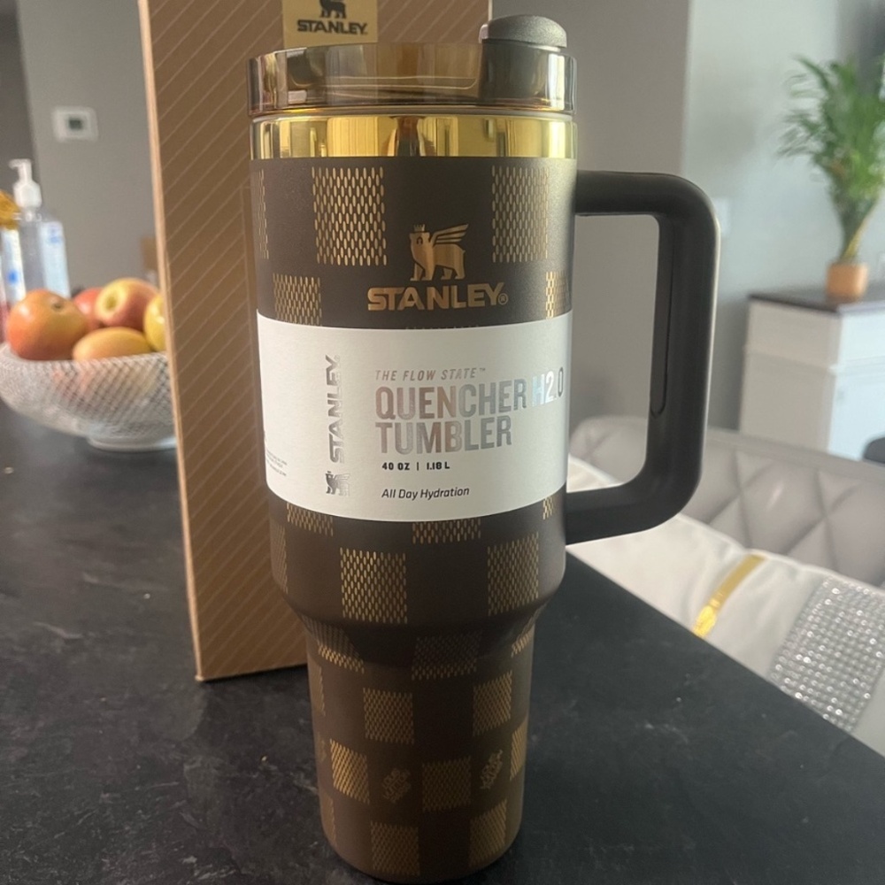 Stanley Brown Gold Chocolate Checkered Patterned 40 OZ Tumbler With Handle
